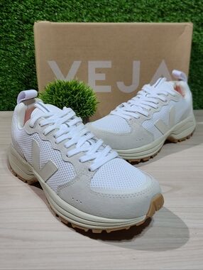 VEJA Venturi Alveomesh Sneakers - White/Pierre/Natural US Men's 10 NEW